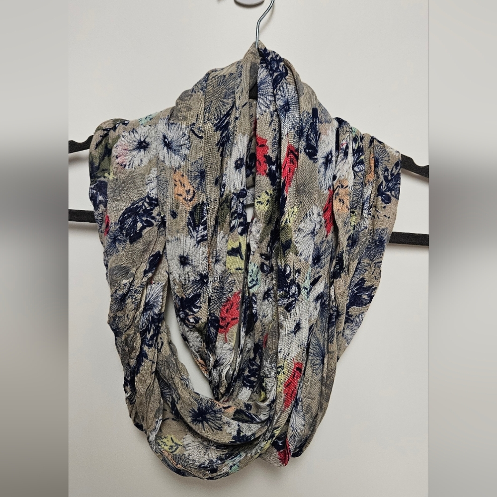 Women's Floral Infinity Scarf
